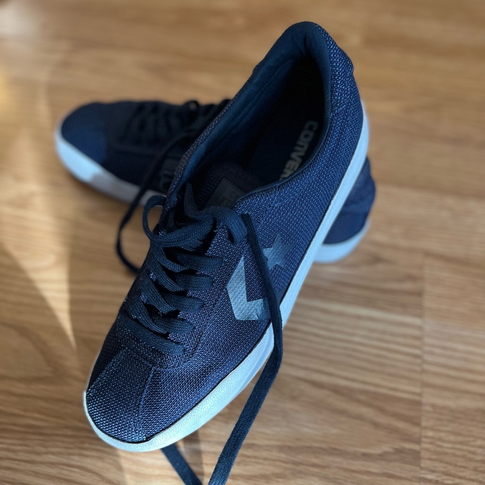Converse, men 7.5, women 9